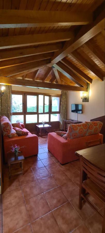 Apartamentos La Corona - Cabrales Кареня де Кабралес Екстериор снимка
