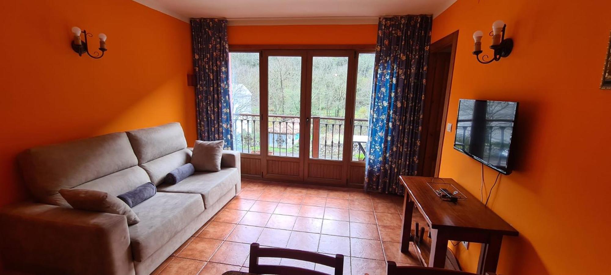 Apartamentos La Corona - Cabrales Кареня де Кабралес Екстериор снимка