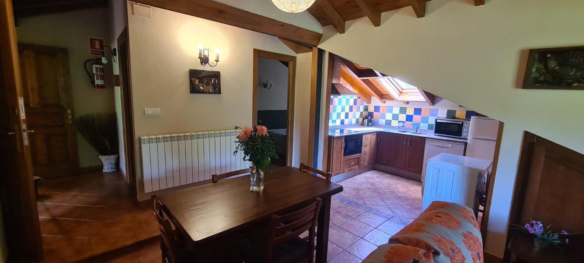 Apartamentos La Corona - Cabrales Кареня де Кабралес Екстериор снимка