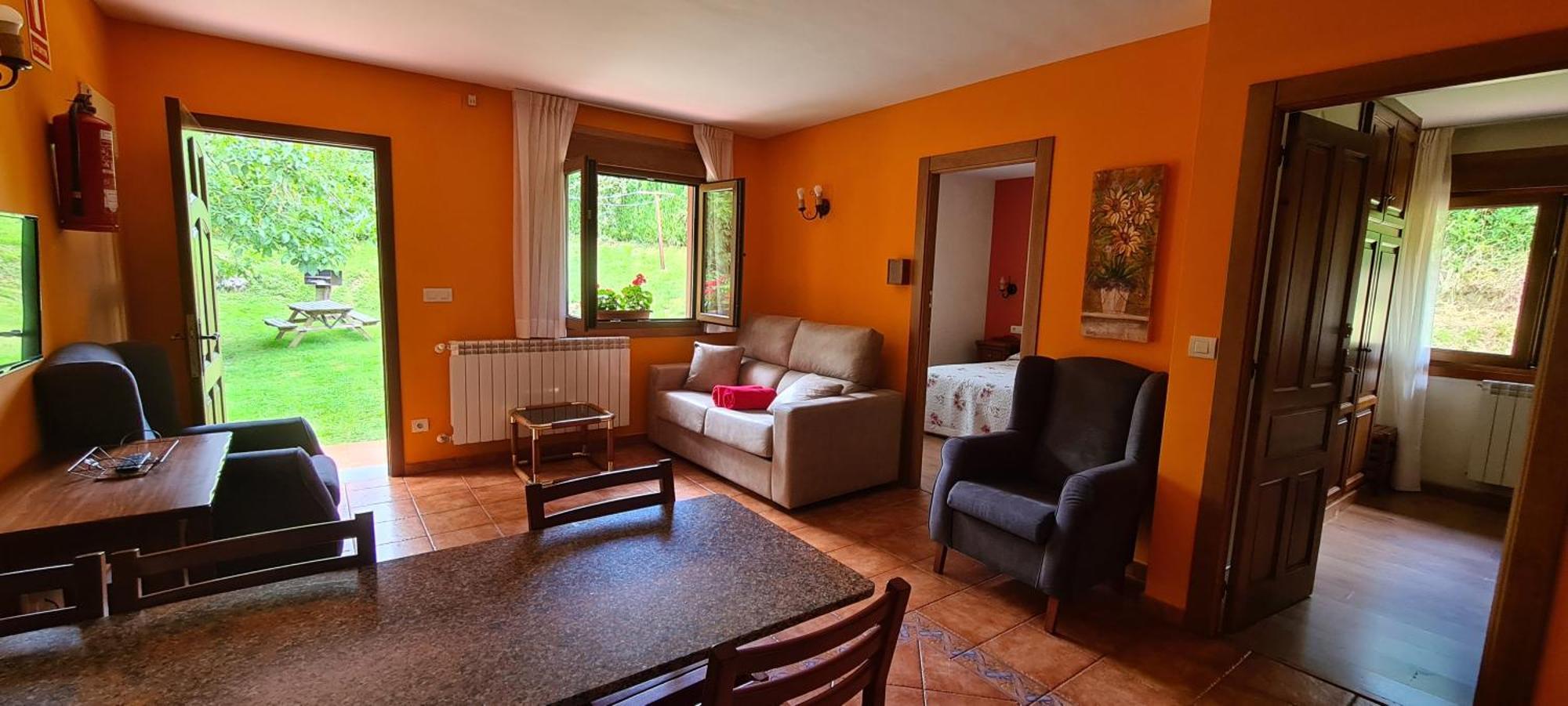 Apartamentos La Corona - Cabrales Кареня де Кабралес Екстериор снимка