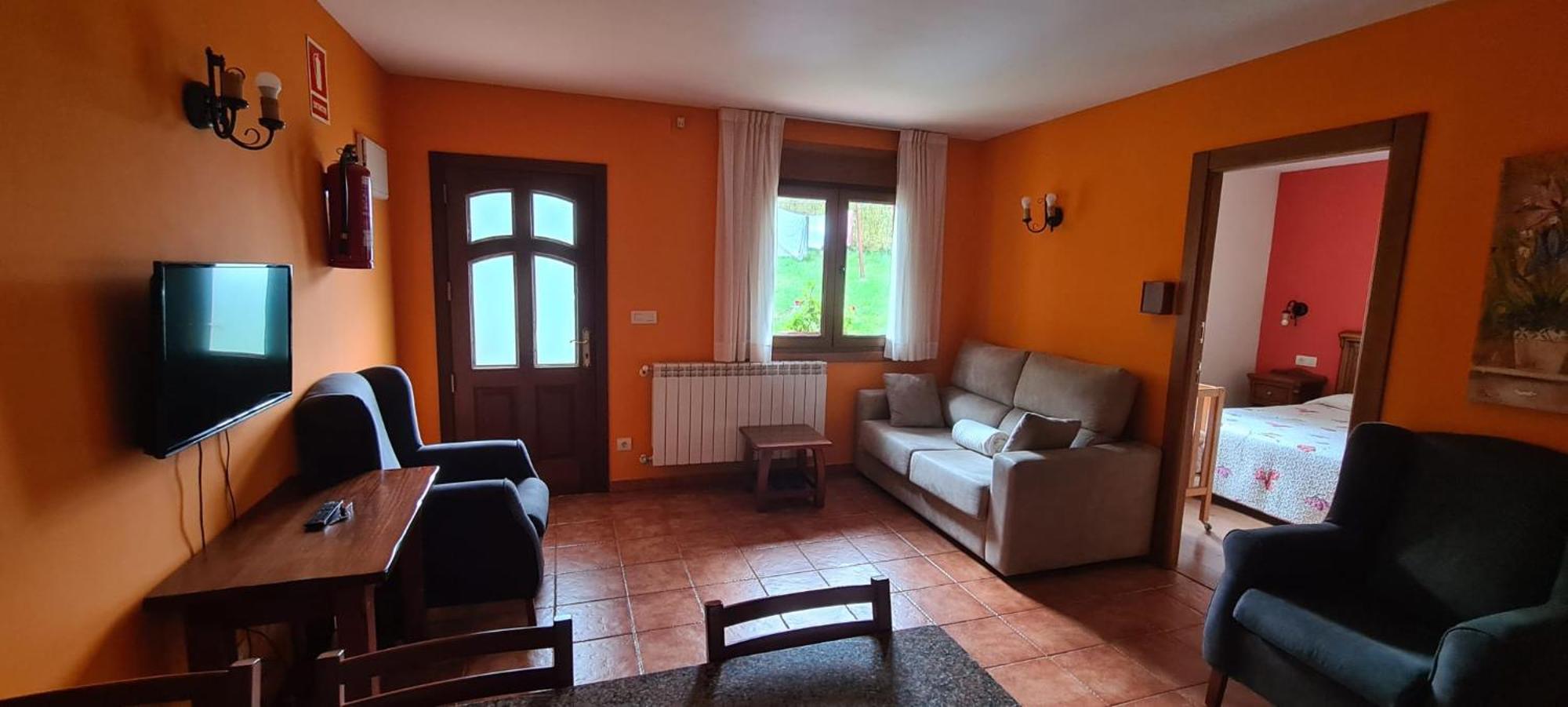 Apartamentos La Corona - Cabrales Кареня де Кабралес Екстериор снимка