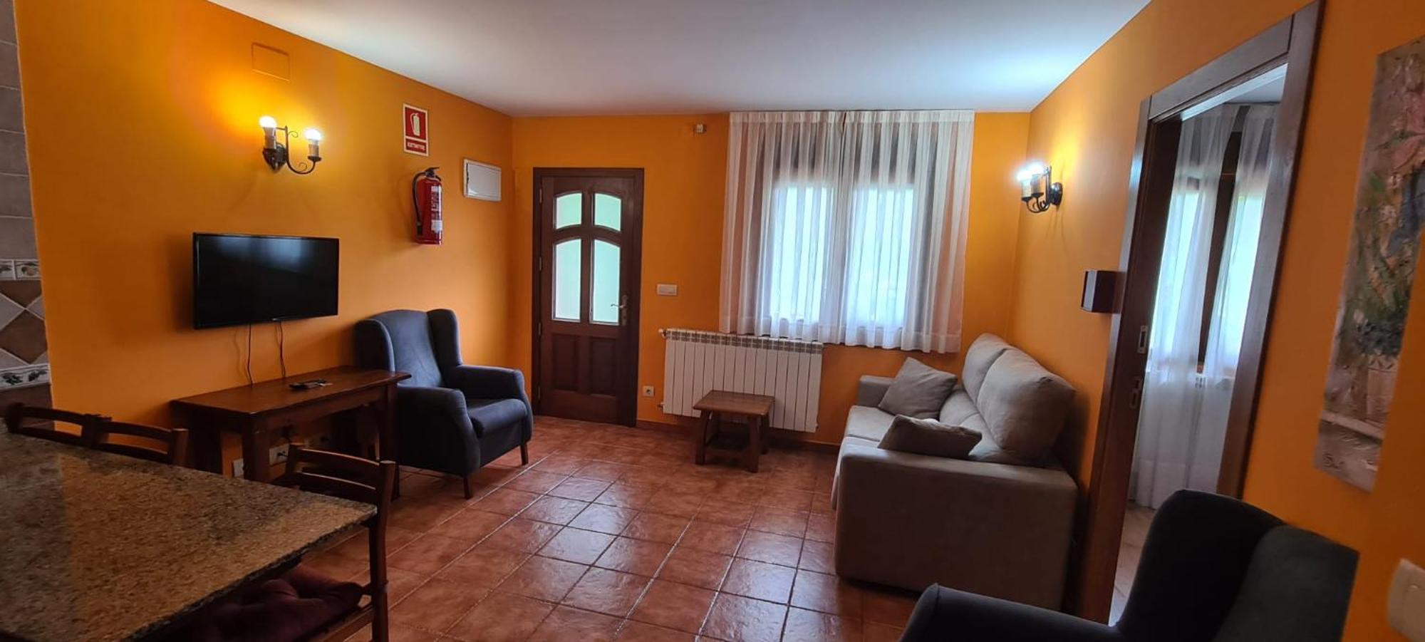 Apartamentos La Corona - Cabrales Кареня де Кабралес Екстериор снимка