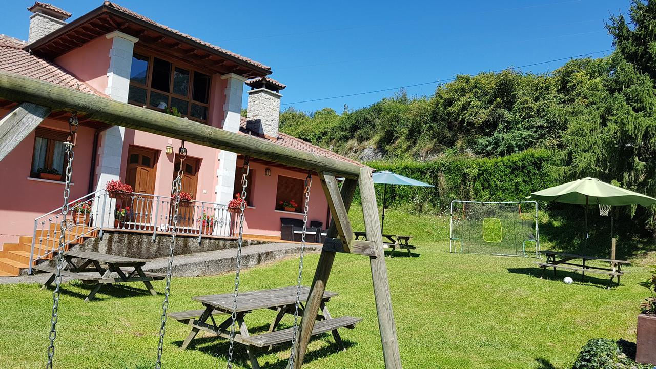 Apartamentos La Corona - Cabrales Кареня де Кабралес Екстериор снимка